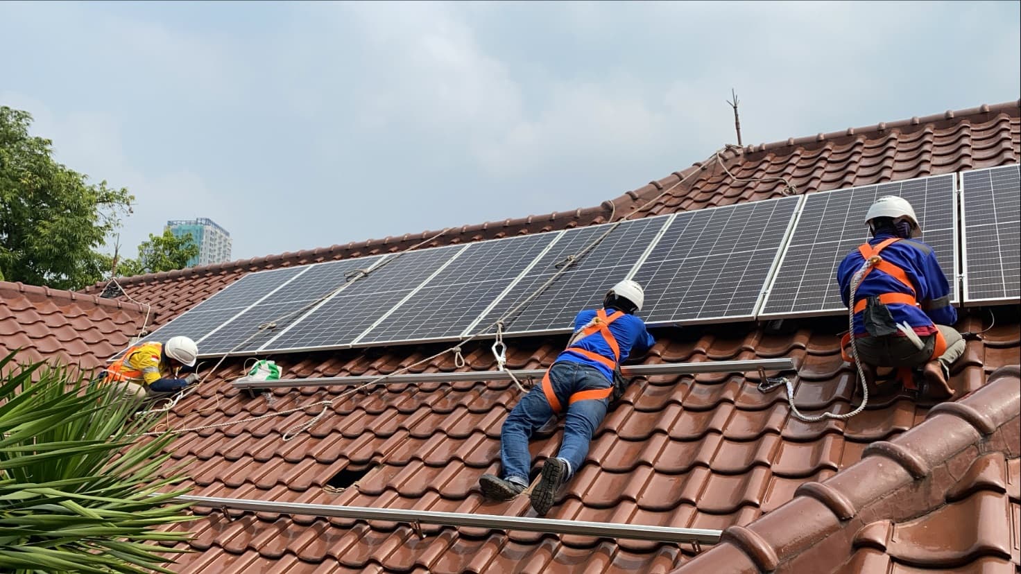 Residential Hybrid Solar — Rumah Tinggal
